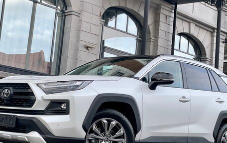 Toyota RAV4, 2024 год, 3 799 000 рублей, 30 фотография