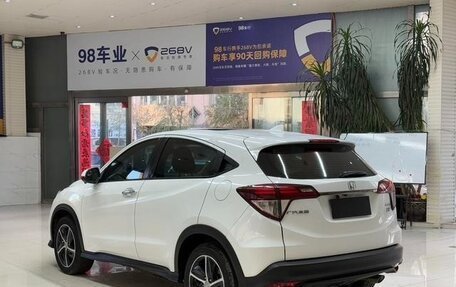 Honda Vezel, 2021 год, 1 722 000 рублей, 6 фотография
