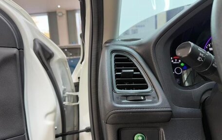 Honda Vezel, 2021 год, 1 722 000 рублей, 9 фотография