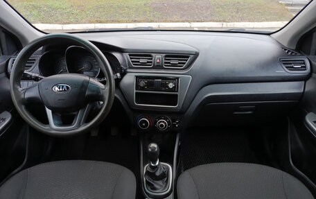 KIA Rio III рестайлинг, 2013 год, 660 000 рублей, 18 фотография