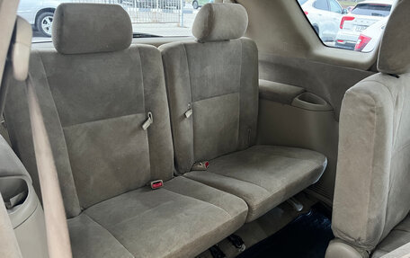 Toyota Ipsum II, 2001 год, 399 000 рублей, 11 фотография