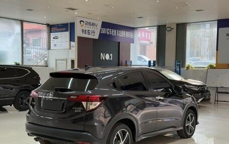 Honda Vezel, 2022 год, 1 722 000 рублей, 4 фотография