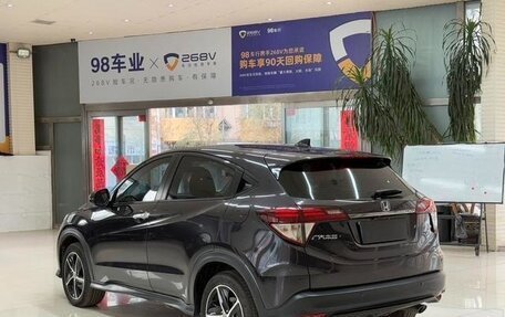 Honda Vezel, 2022 год, 1 722 000 рублей, 6 фотография