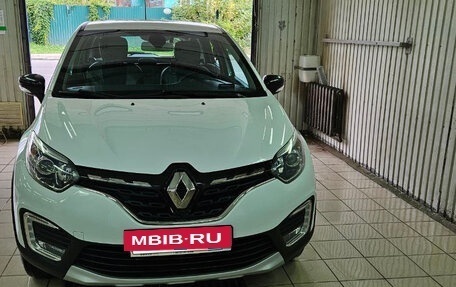 Renault Kaptur I рестайлинг, 2021 год, 1 626 000 рублей, 3 фотография