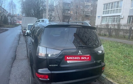 Mitsubishi Outlander III рестайлинг 3, 2010 год, 1 100 000 рублей, 2 фотография