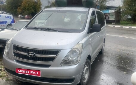 Hyundai Grand Starex Grand Starex I рестайлинг 2, 2010 год, 770 000 рублей, 2 фотография