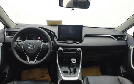 Toyota RAV4, 2022 год, 3 110 000 рублей, 4 фотография