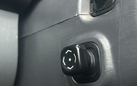 Toyota Land Cruiser 100 рестайлинг 2, 1999 год, 1 475 000 рублей, 16 фотография