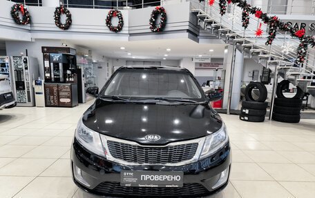 KIA Rio III рестайлинг, 2013 год, 810 000 рублей, 2 фотография