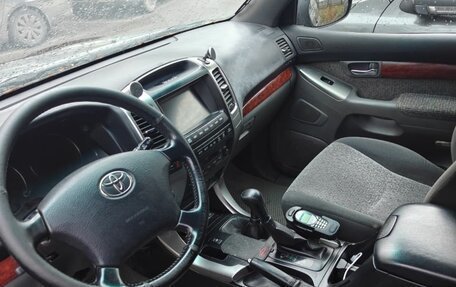 Toyota Land Cruiser Prado 120 рестайлинг, 2004 год, 2 500 000 рублей, 24 фотография