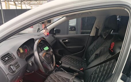 Volkswagen Polo VI (EU Market), 2017 год, 900 000 рублей, 3 фотография