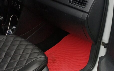 Volkswagen Polo VI (EU Market), 2017 год, 900 000 рублей, 11 фотография