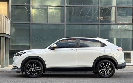 Honda Vezel, 2022 год, 2 303 000 рублей, 3 фотография