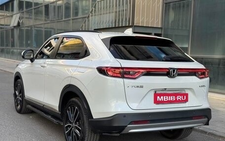 Honda Vezel, 2022 год, 2 303 000 рублей, 4 фотография
