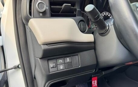 Honda Vezel, 2022 год, 2 303 000 рублей, 12 фотография