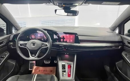 Volkswagen Golf VIII, 2022 год, 2 290 000 рублей, 9 фотография