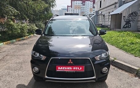 Mitsubishi Outlander III рестайлинг 3, 2012 год, 1 650 000 рублей, 1 фотография