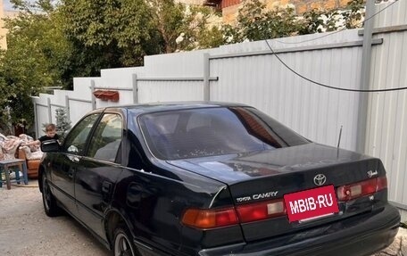 Toyota Camry, 2000 год, 390 000 рублей, 2 фотография