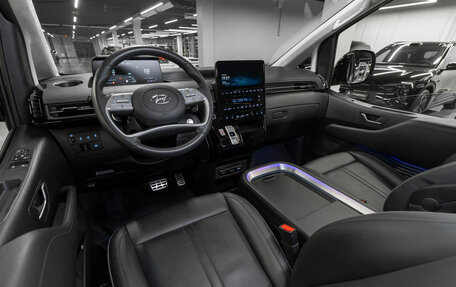 Hyundai Staria, 2023 год, 5 050 000 рублей, 7 фотография