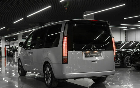 Hyundai Staria, 2023 год, 5 050 000 рублей, 4 фотография