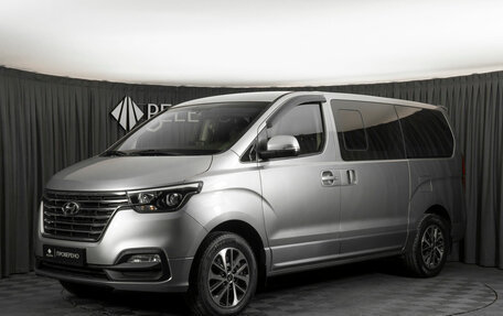 Hyundai Grand Starex Grand Starex I рестайлинг 2, 2019 год, 4 400 000 рублей, 1 фотография