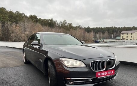 BMW 7 серия, 2013 год, 2 350 000 рублей, 2 фотография