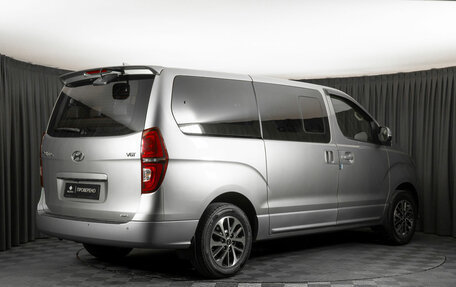 Hyundai Grand Starex Grand Starex I рестайлинг 2, 2019 год, 4 400 000 рублей, 5 фотография