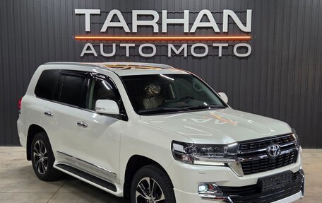 Toyota Land Cruiser 200, 2021 год, 9 799 000 рублей, 1 фотография