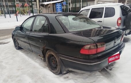 Opel Omega B, 1995 год, 89 000 рублей, 1 фотография