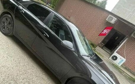 Hyundai Elantra, 2021 год, 2 100 000 рублей, 1 фотография