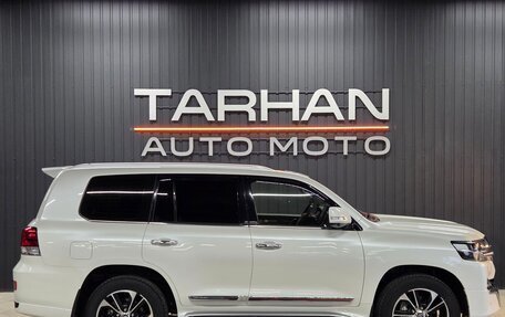 Toyota Land Cruiser 200, 2021 год, 9 799 000 рублей, 4 фотография