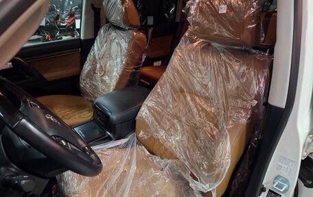 Toyota Land Cruiser 200, 2021 год, 9 799 000 рублей, 10 фотография