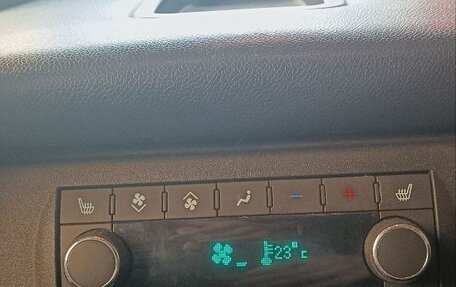 Chevrolet Tahoe III, 2013 год, 2 500 000 рублей, 9 фотография