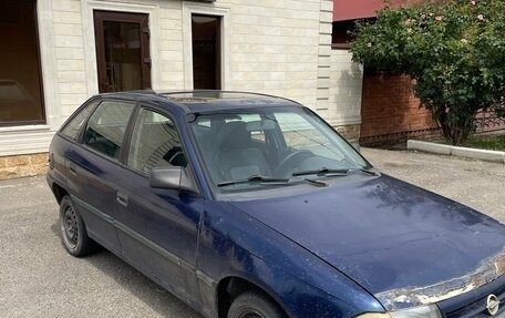 Opel Astra F, 1993 год, 70 000 рублей, 2 фотография