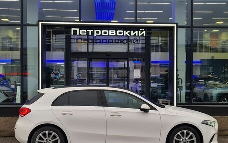 Mercedes-Benz A-Класс, 2019 год, 2 400 000 рублей, 5 фотография