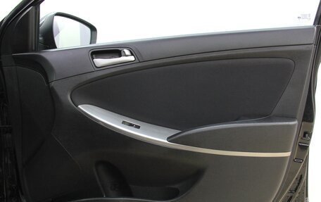 Hyundai Solaris II рестайлинг, 2015 год, 1 009 500 рублей, 28 фотография