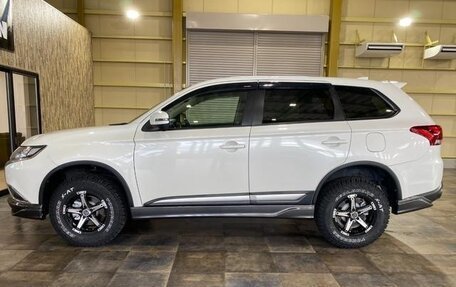 Mitsubishi Outlander III рестайлинг 3, 2019 год, 1 950 003 рублей, 4 фотография