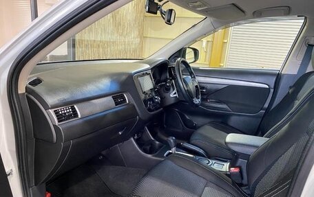 Mitsubishi Outlander III рестайлинг 3, 2019 год, 1 950 003 рублей, 8 фотография