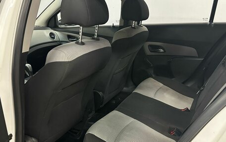 Chevrolet Cruze II, 2011 год, 710 000 рублей, 10 фотография