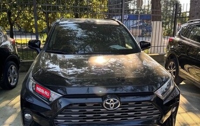 Toyota RAV4, 2021 год, 3 000 000 рублей, 1 фотография