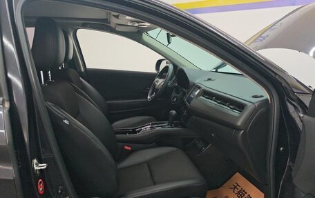 Honda Vezel, 2020 год, 1 300 000 рублей, 7 фотография