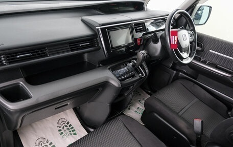 Honda Stepwgn IV, 2015 год, 1 899 000 рублей, 13 фотография