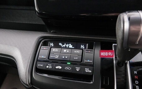 Honda Stepwgn IV, 2015 год, 1 899 000 рублей, 17 фотография