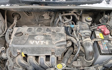 Toyota Yaris I рестайлинг, 2001 год, 400 000 рублей, 10 фотография