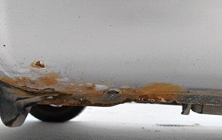 Toyota Yaris I рестайлинг, 2001 год, 400 000 рублей, 17 фотография