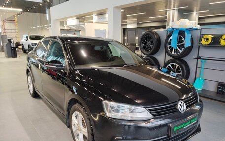 Volkswagen Jetta VI, 2012 год, 869 000 рублей, 3 фотография