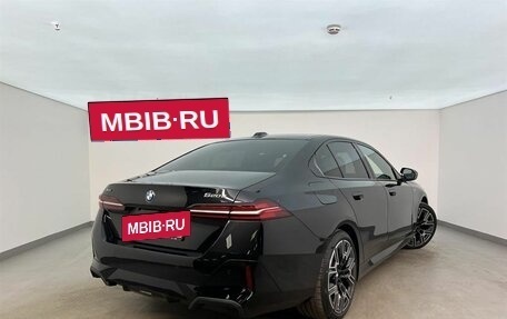 BMW 5 серия, 2025 год, 11 350 000 рублей, 2 фотография