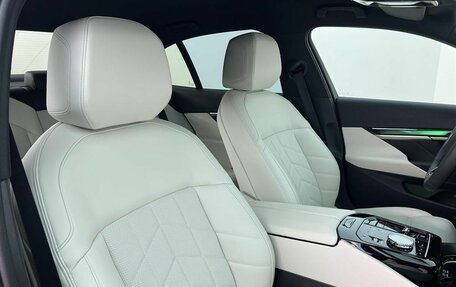 BMW 5 серия, 2025 год, 11 350 000 рублей, 15 фотография