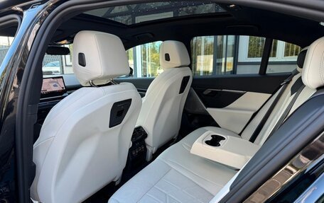 BMW 5 серия, 2025 год, 5 690 032 рублей, 11 фотография