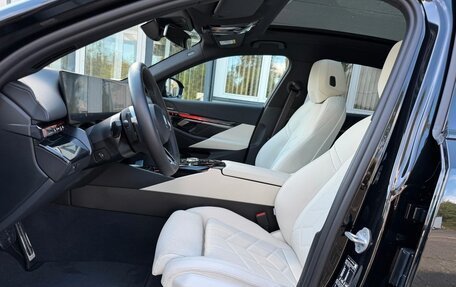 BMW 5 серия, 2025 год, 5 690 032 рублей, 18 фотография